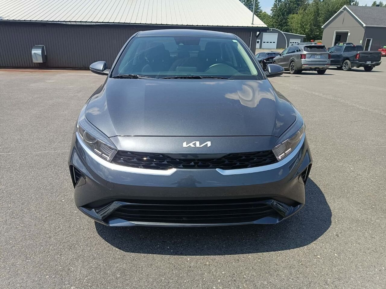 Kia Forte 2024 Gris Lac Mégantic - photo #2
