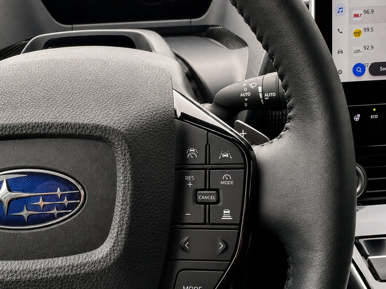 Subaru Solterra 2024 Gris Granby - photo #15