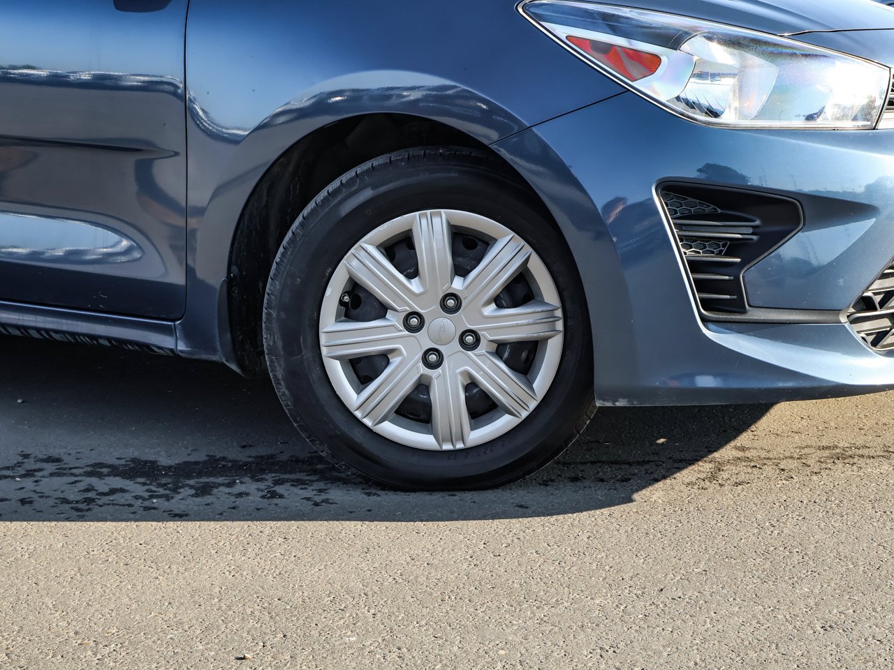 2022 Kia Rio 5-door LX+ IVT Blue Sherwood Park - photo #10