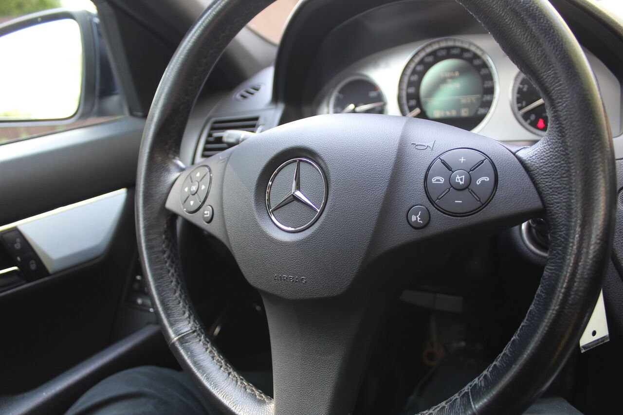 2008 Mercedes-Benz C 230 4MATIC VIN: WDDGF85X38F141905 Blue Sainte-Rose - photo #12