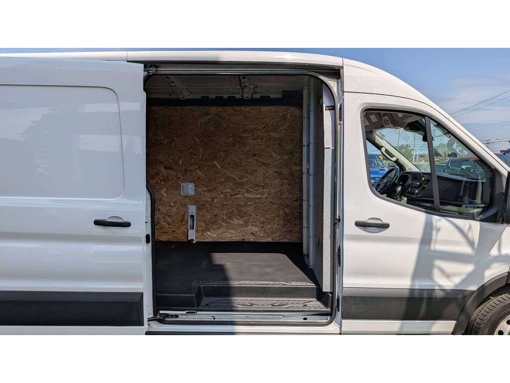Ford Transit Cargo Van T-250 130" Med Rf 9070 GVWR RWD 2022 Blanc Val-David - photo #10