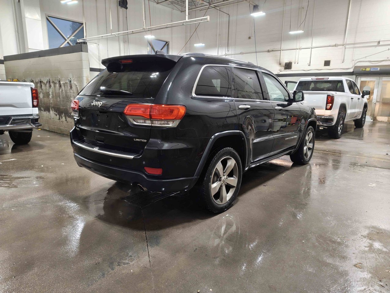 2016 Jeep Grand Cherokee 4WD 4dr Limited Black Sherwood Park - photo #5