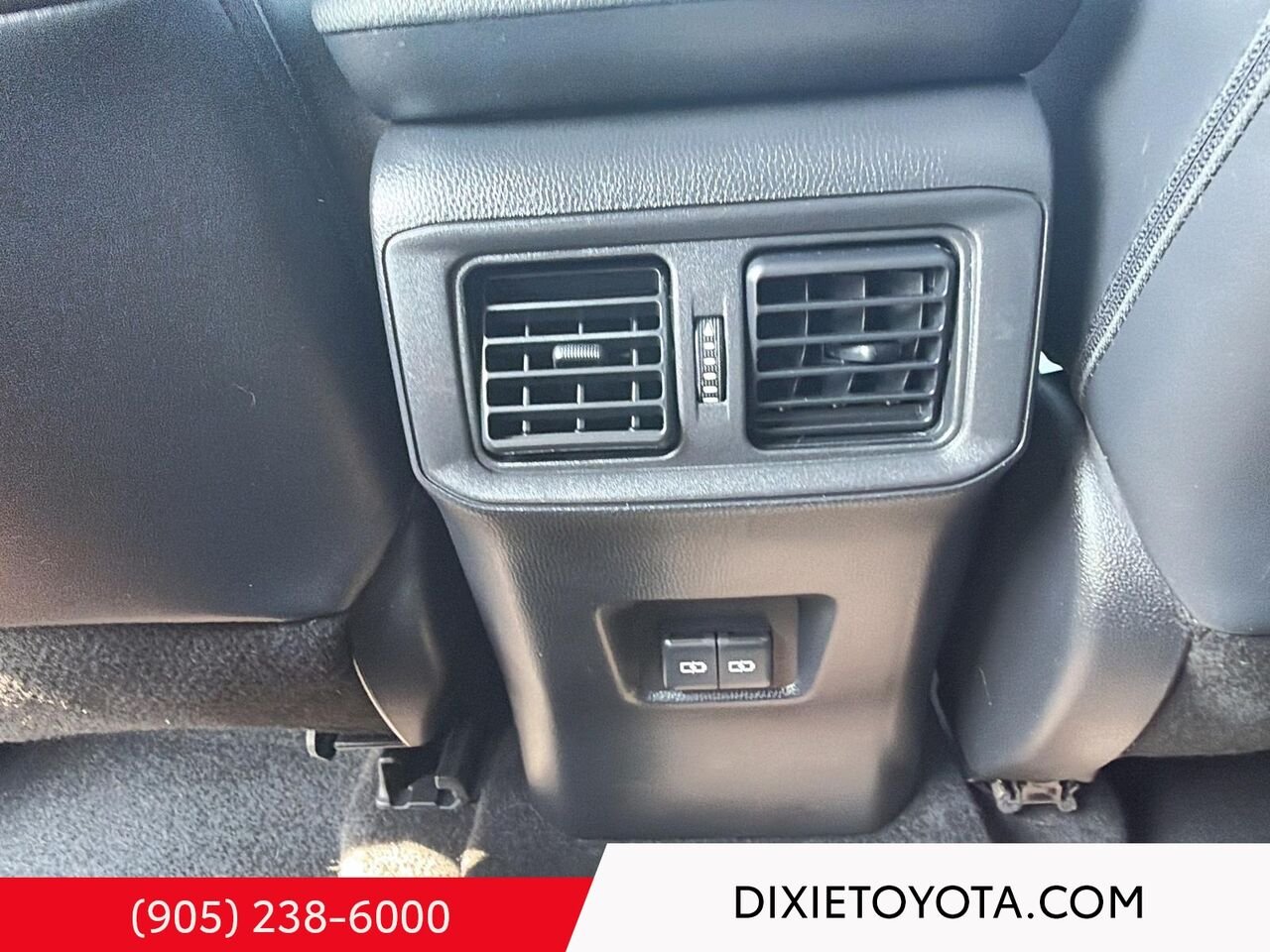 2022 Toyota RAV4 XLE PREMIUM AWD / HEATED SEATS / MOONROOF / LEATHER SURFACE / CARPLAY AND ANDROID AUTO Silver Sky Metallic Mississauga - photo #18