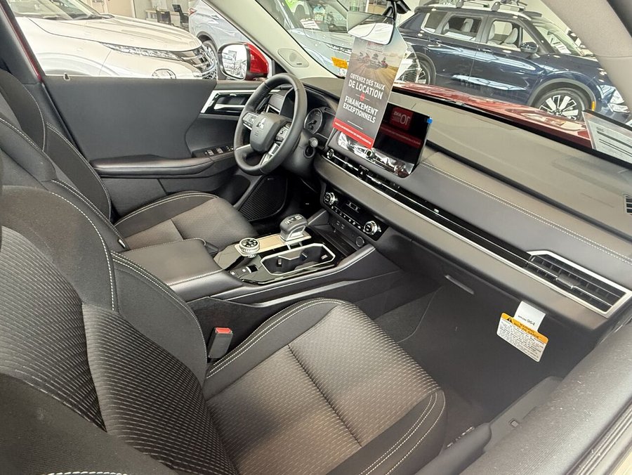 MITSUBISHI Outlander SE 2026 Rouge diamant