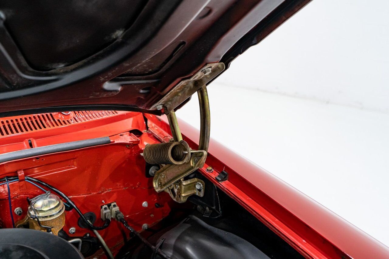 Chevrolet Biscayne Unrestored nearly all original parts 1962 Rouge Montréal - photo #52