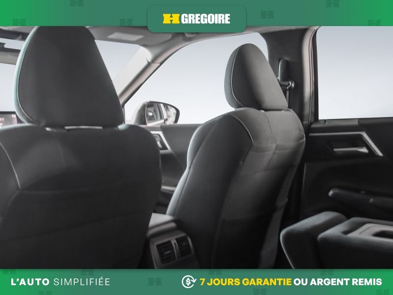 Mitsubishi Outlander 2022 Vert Saint-Eustache - photo #23