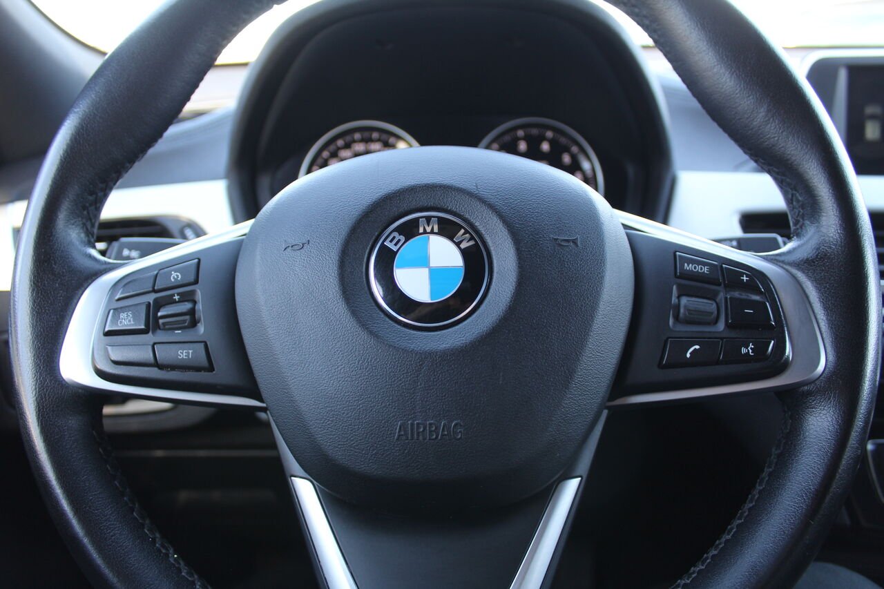 2018 BMW X2 VIN: WBXYJ5C35JEF73862 White Sainte-Rose - photo #14