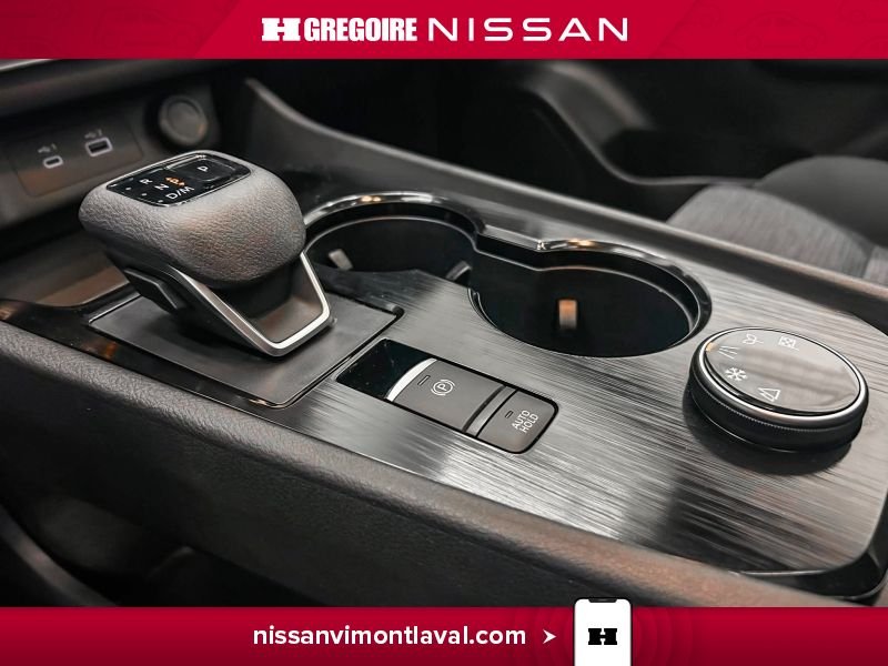 Nissan Rogue 2023 Blanc Laval - photo #24