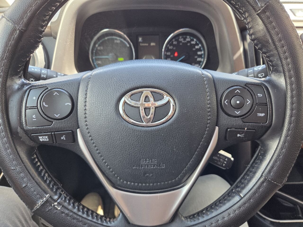2017 Toyota RAV4 Hybrid White Mont-Laurier - photo #24