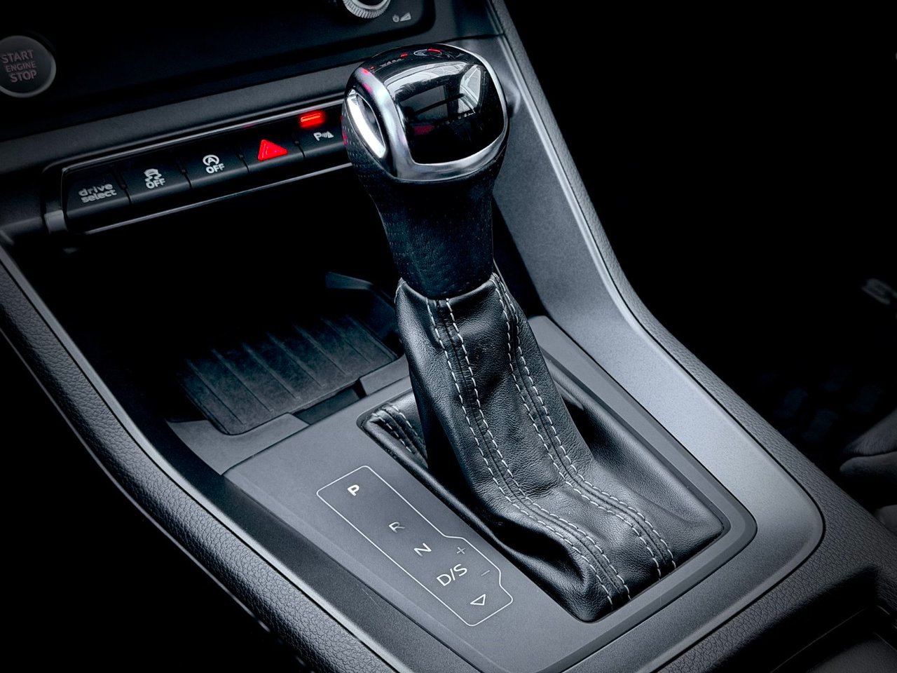 2019 Audi Q3 Red Notre-Dame-des-Prairies - photo #34