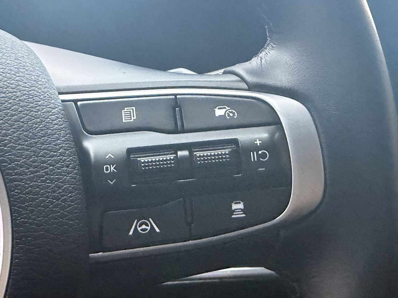 2024 Kia Sportage Grey Blainville - photo #22