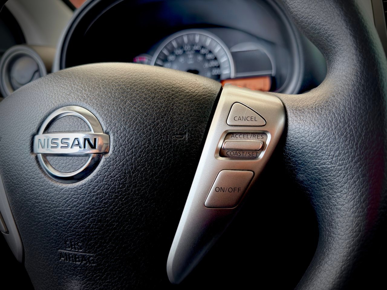 2019 Nissan Micra Black Notre-Dame-des-Prairies - photo #18