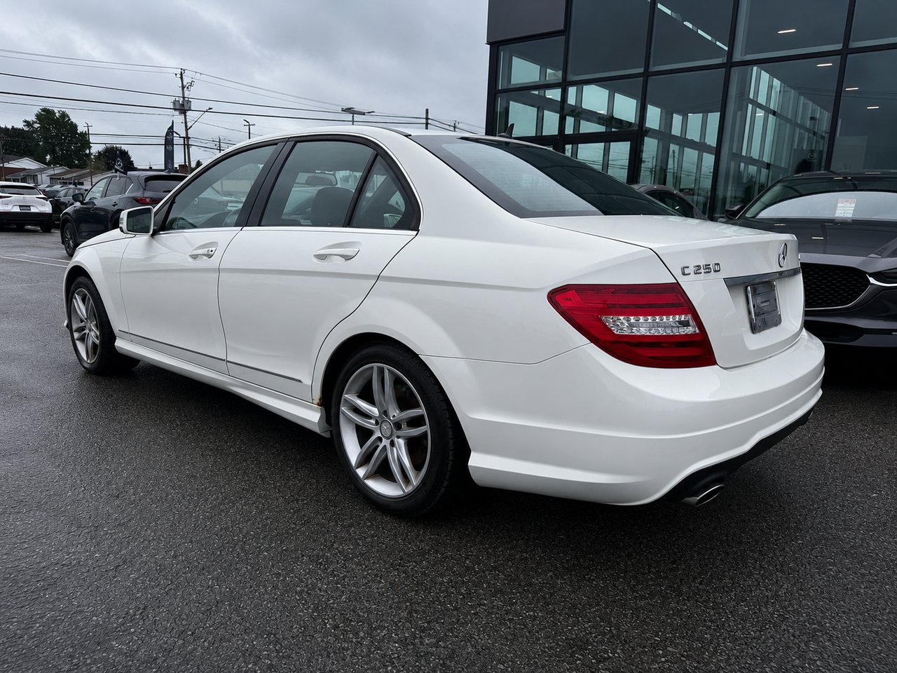 MERCEDES-BENZ C250 JAMAIS ACCIDENTÉ / AWD (4X4) / BLUETOOTH 2012 Blanc Châteauguay - photo #5