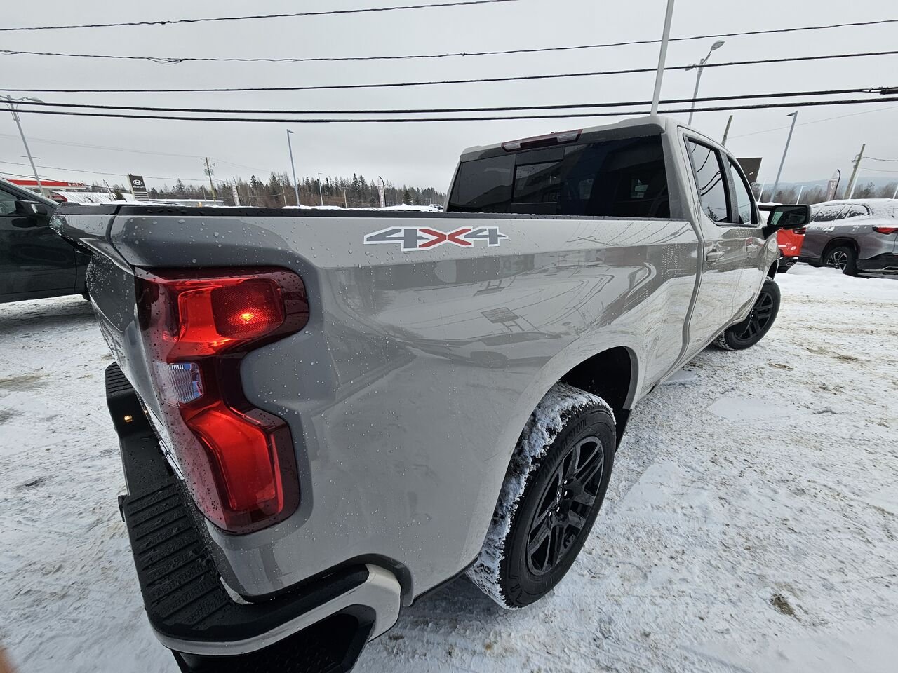 Chevrolet Silverado 1500 RST cabine multiplace 4RM 157 po 2026 Sables blancs Thetford Mines - photo #2