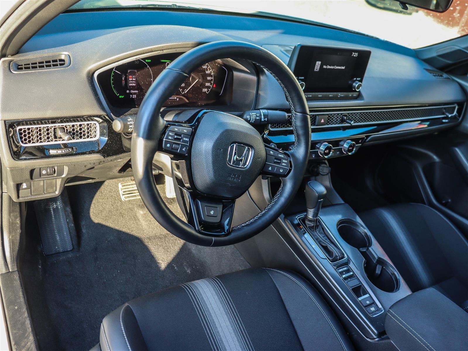 Honda Civic hybride berline 2025 White Ottawa & Gatineau - photo #7