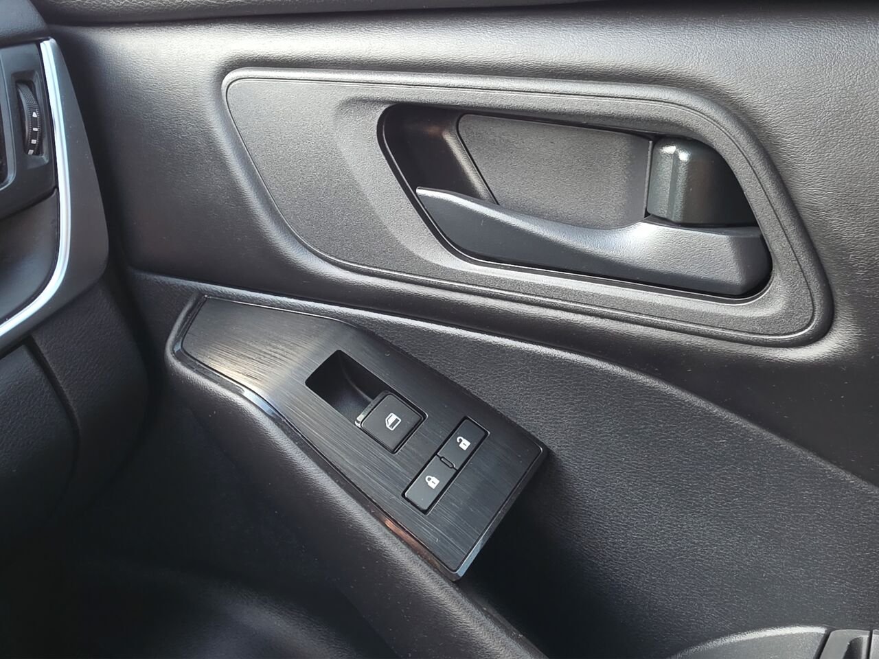 2024 Nissan Rogue S TI AWD, Cruise control, Sièges chauffant, écran tactile Red Val-David - photo #15
