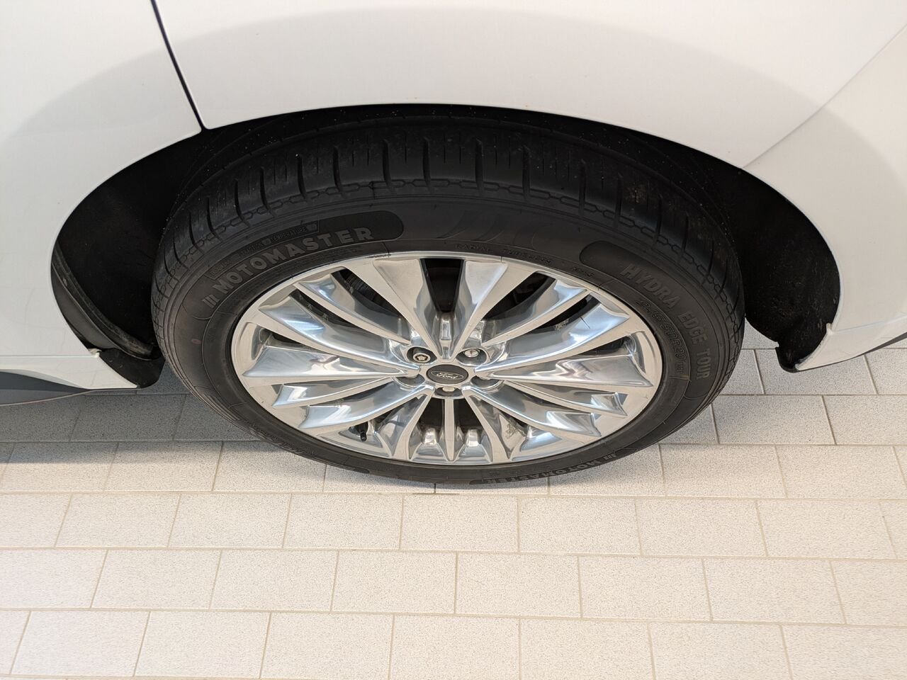 2020 Ford Edge White Gatineau - photo #4
