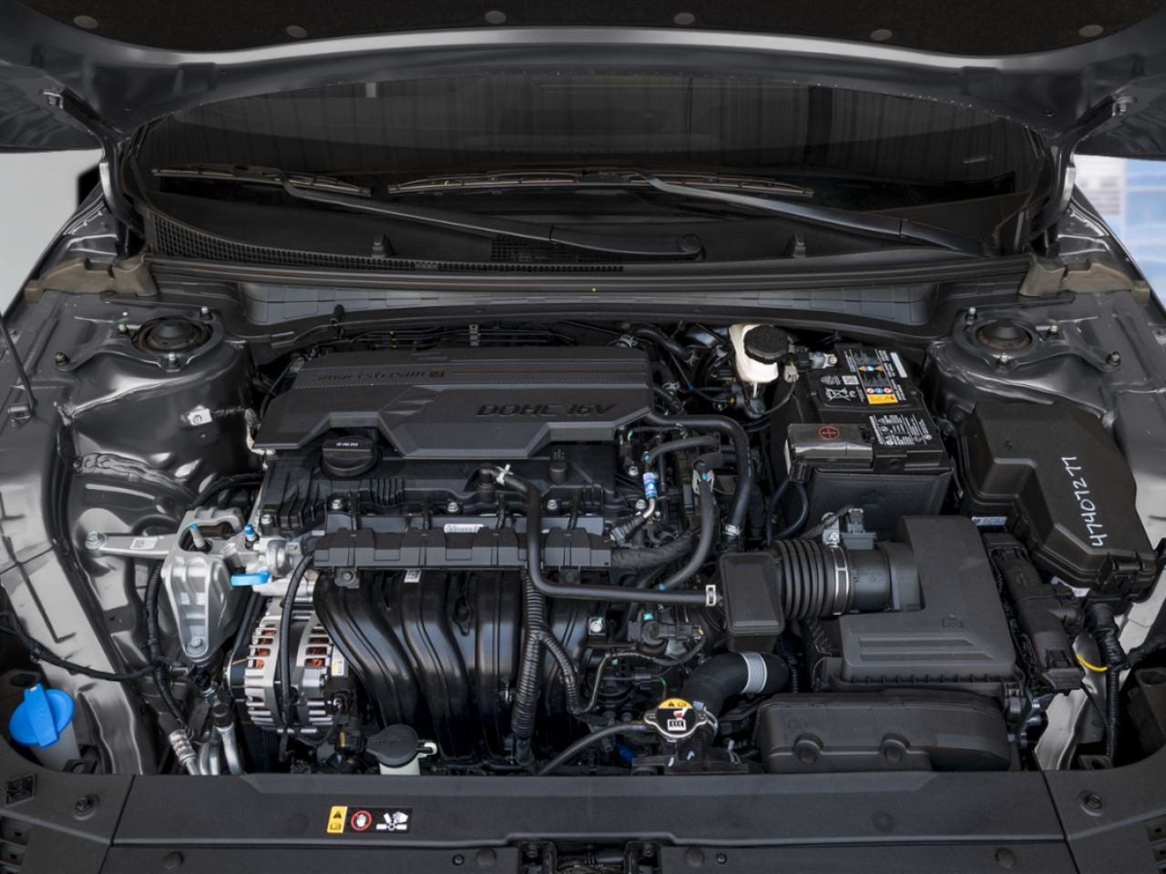 2026 Kia K4 Hatchback Snow White Pearl Blainville - photo #9