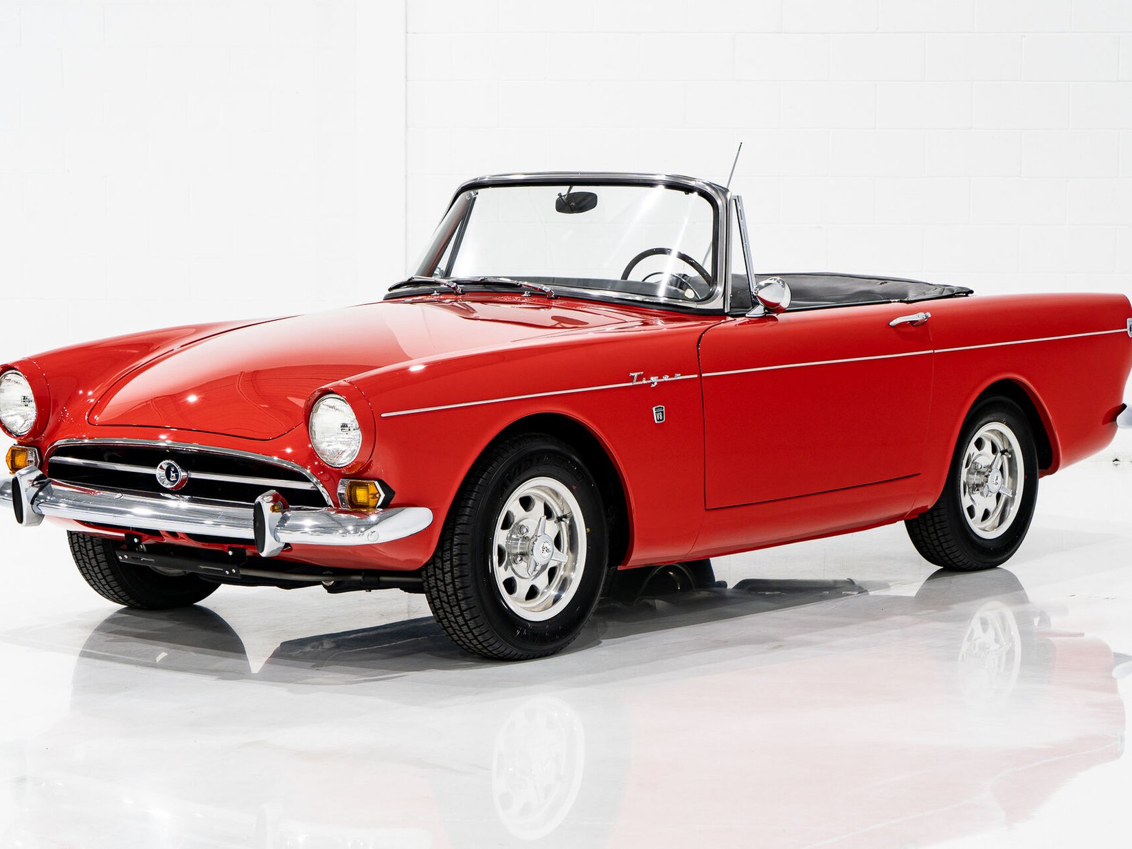 1967 Sunbeam Tiger Unrestored with single repaint **PRIX EN USD** Red Montreal - photo #0
