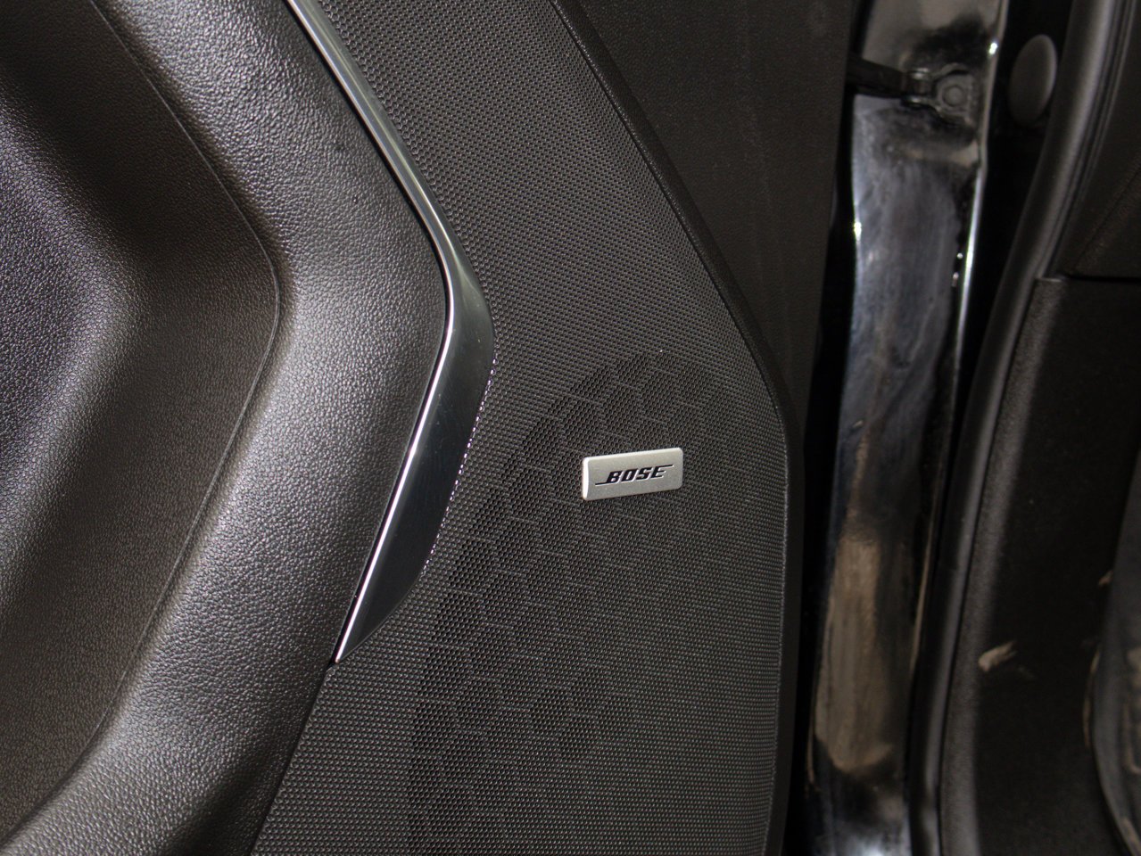 2023 Chevrolet Suburban 4WD 4dr LT Black Sherwood Park - photo #22