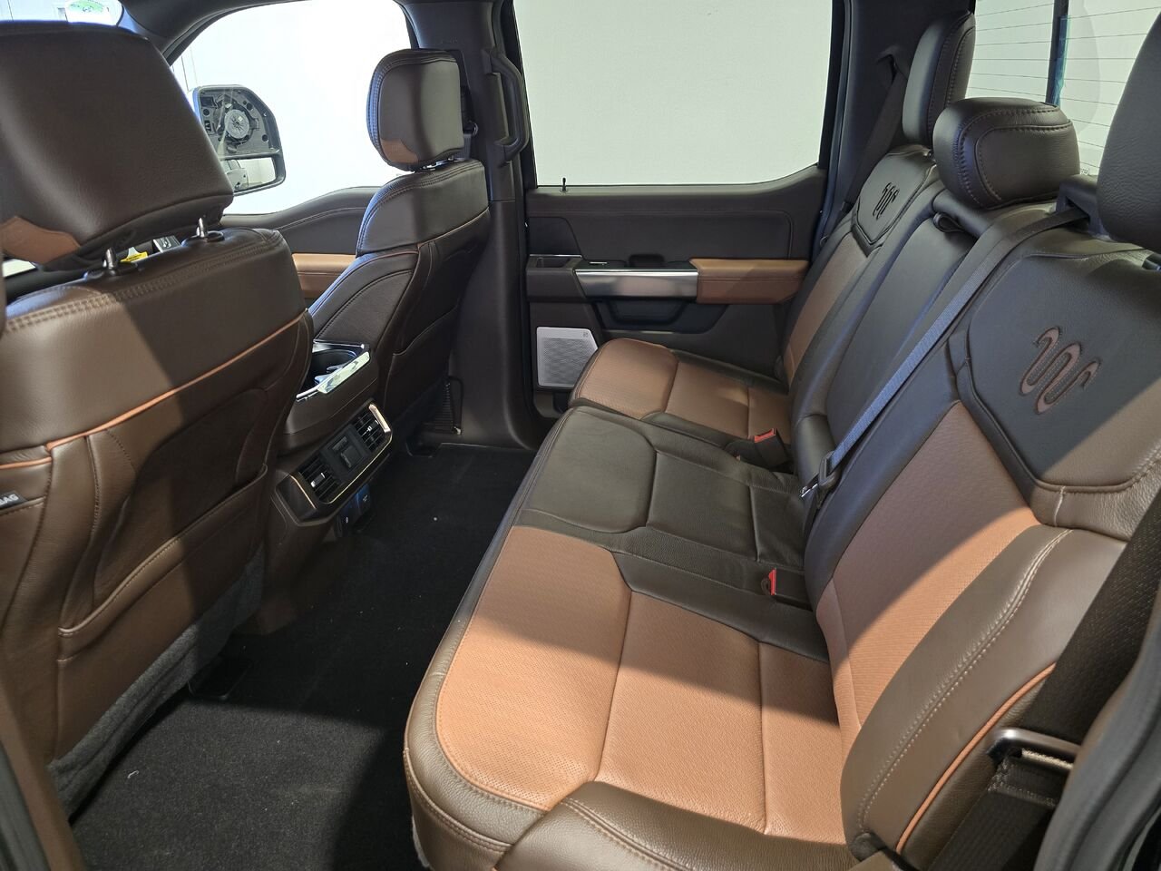 Ford F-150 KING RANCH CABINE SUPERCREW 4RM CAISSE DE 6,5 PI 2026 Noir agate métallisé Châteauguay - photo #5