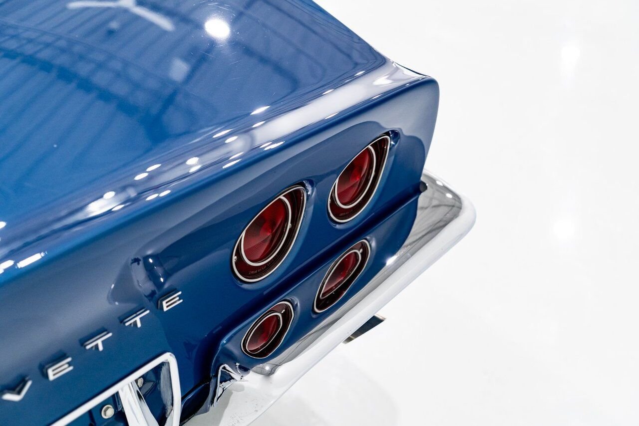 Chevrolet Corvette *PRIX EN USD* Matching numbers Top flight with extensive documentation 1968 Bleu Montréal - photo #53
