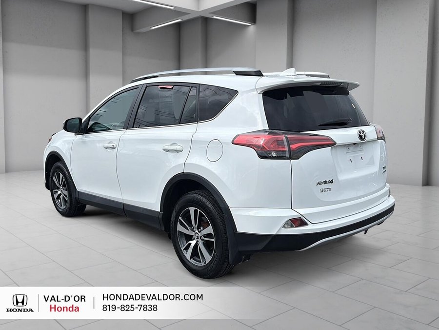 2016 Toyota RAV4 2016 White
