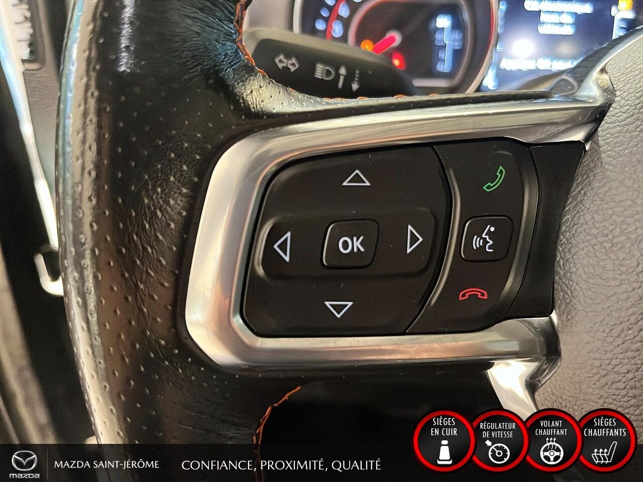 2021 Jeep Gladiator MOJAVE | DEUX TOITS | CUIR | PNEUS TOUT-TERRAIN LT285 | 4X4 Black Saint-Jérôme - photo #15