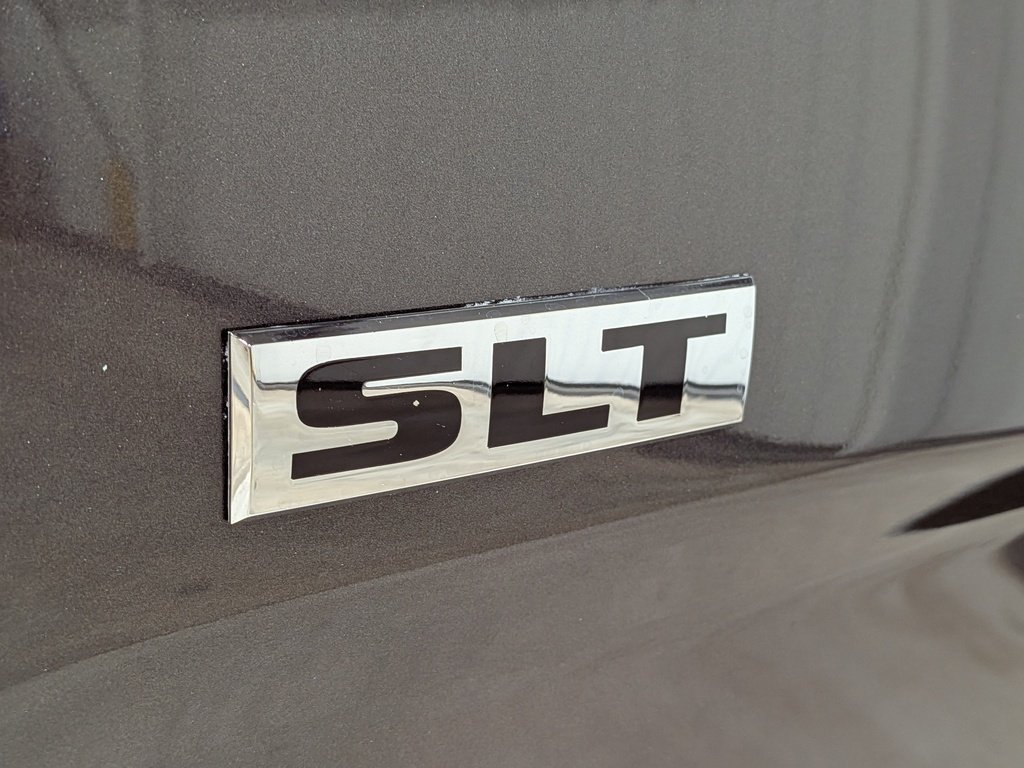 Ram 1500 Classic SLT 4x4 Crew Cab 5'7" Box 2023 Gris Val-David - photo #32