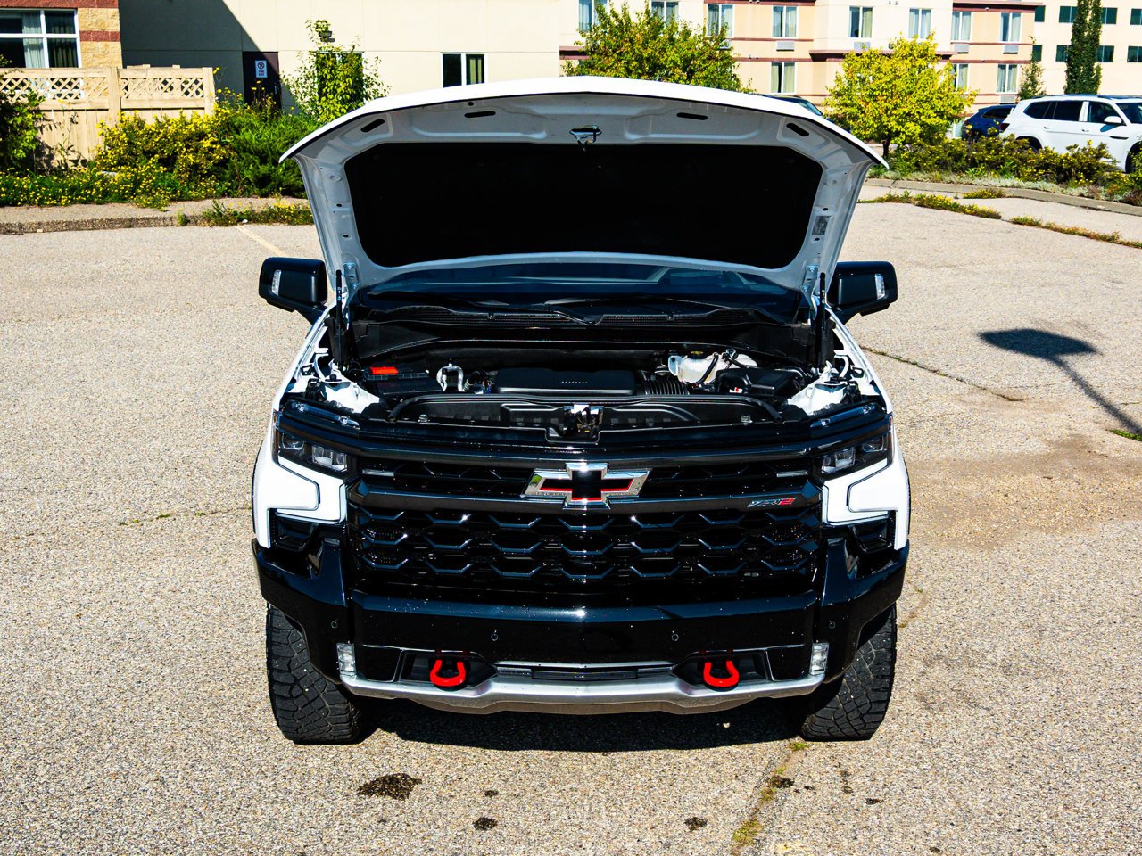 2025 Chevrolet Silverado 1500 4WD Crew Cab 147 ZR2 White Sherwood Park - photo #8