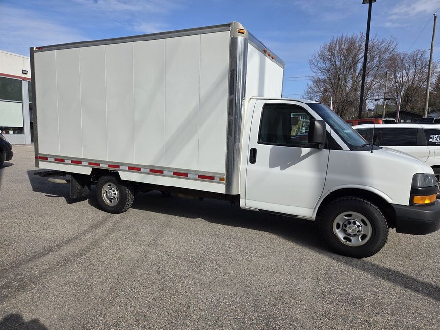 CHEVROLET FOURGONNETTE COMMERCIALE TRONQUÉE EXPRESS 2023 2023 Blanc