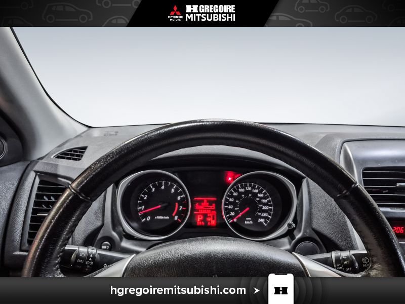 2013 Mitsubishi RVR Grey Laval - photo #20