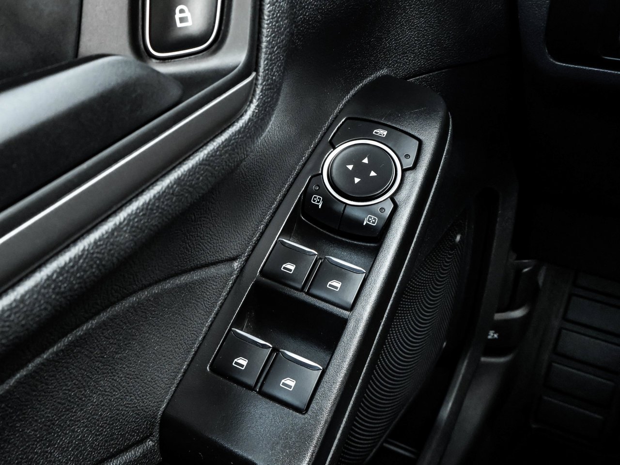 2025 Ford Escape Active AWD White Sherwood Park - photo #18