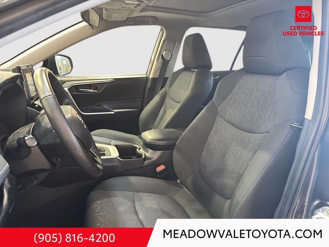 2022 Toyota RAV4 Sunroof, AWD, Power tailgate, Powers Drivers Seat, one owner Magnetic Grey Metallic Mississauga - photo #9