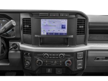 Ford Super Duty F-350 à roues arrière jumelées XL