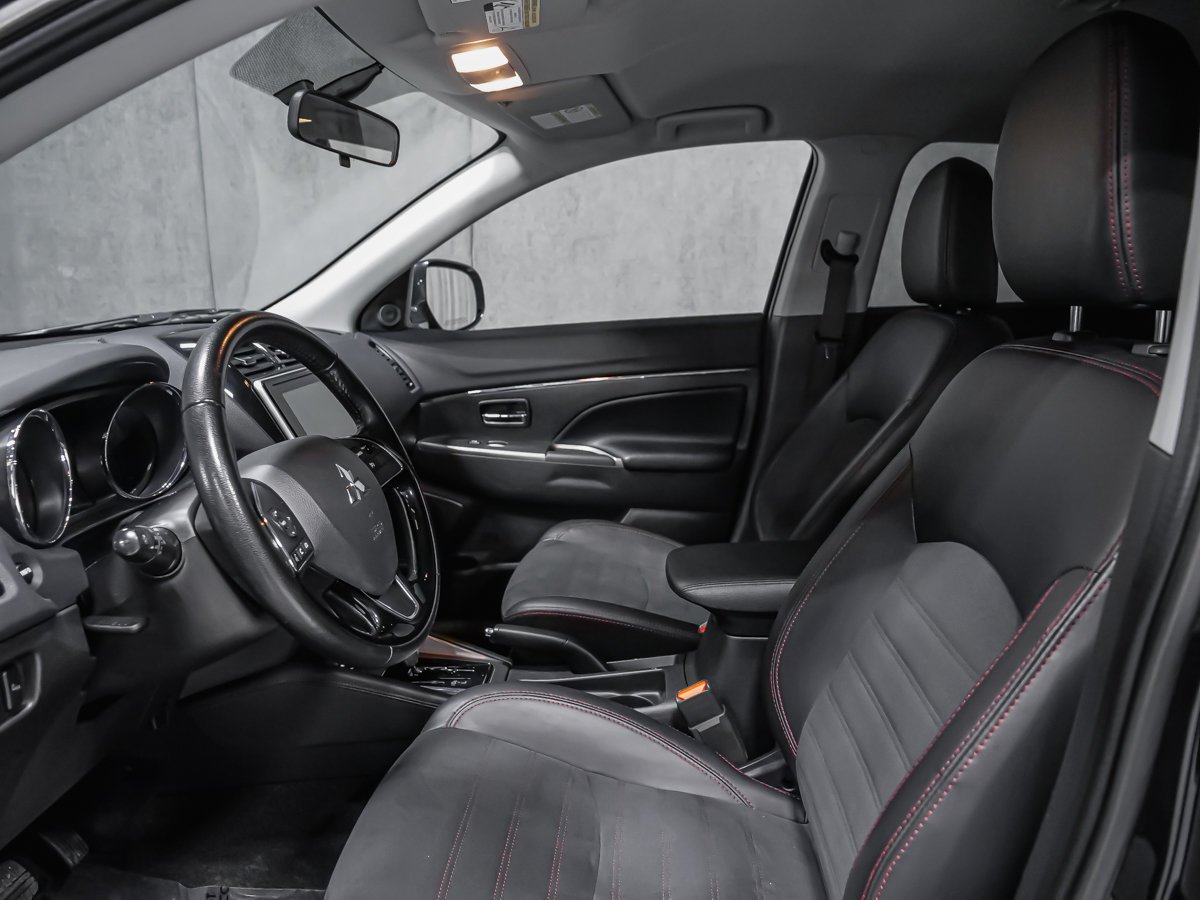2024 Mitsubishi RVR SE Black Montreal - photo #11
