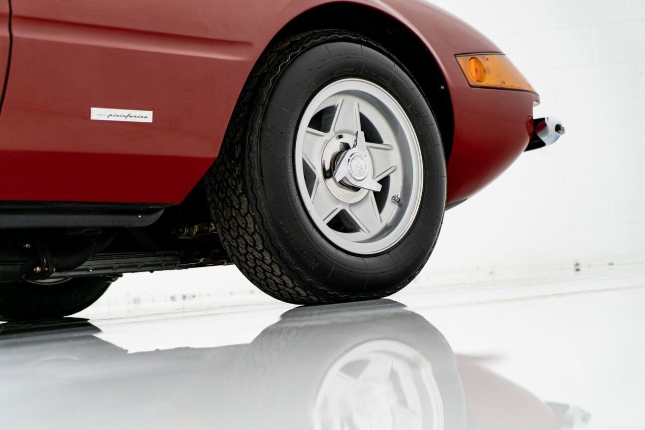 1973 Ferrari 365 GTB4 Daytona 18,301 miles With Orig Books/Tools/ Carbs / Filter Box Red Montreal - photo #92