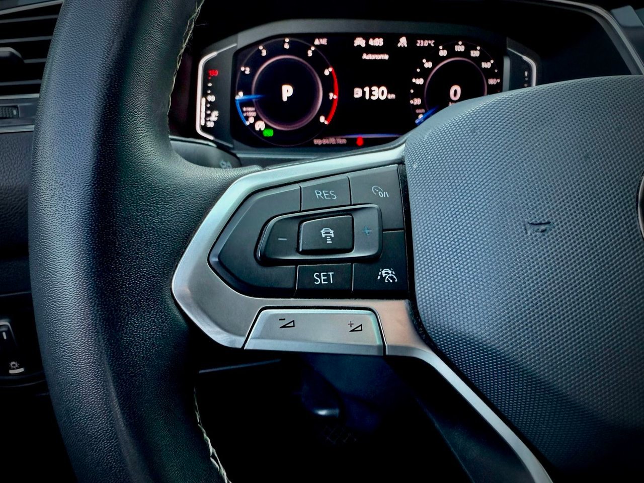 2023 Volkswagen Tiguan Notre-Dame-des-Prairies - photo #18