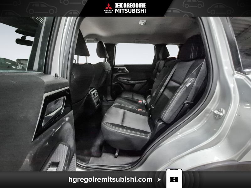 2022 Mitsubishi Outlander Grey Blainville - photo #28