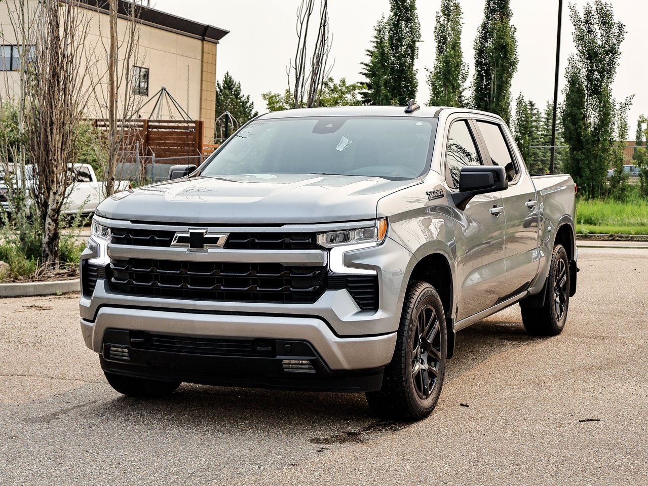 2024 Chevrolet Silverado 1500 4WD Crew Cab 147 RST Grey Sherwood Park - photo #3