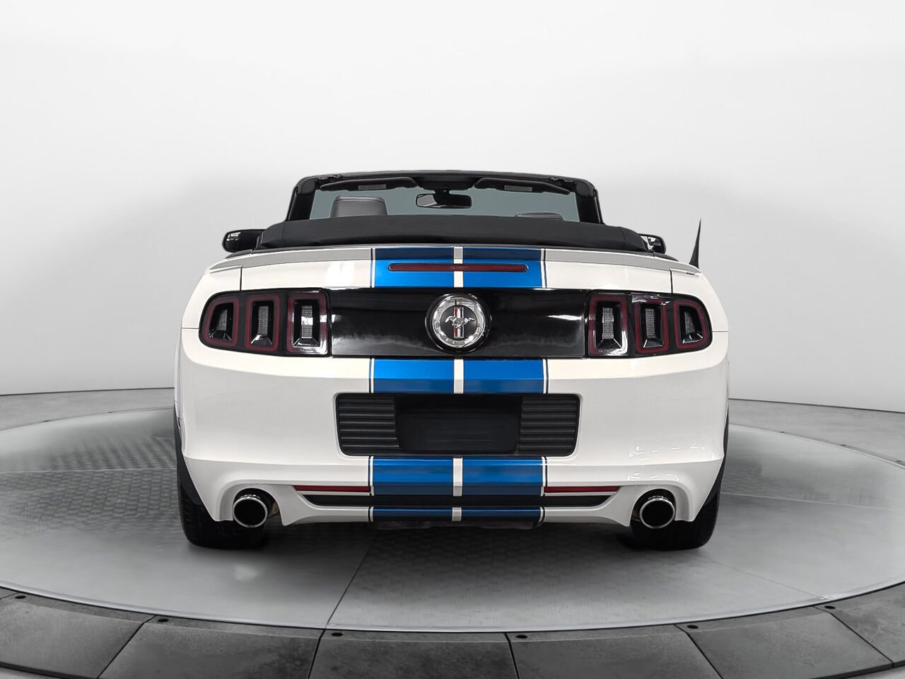 2013 Ford MUSTANG Convertible V6 Premium Automatique White Sherbrooke - photo #8