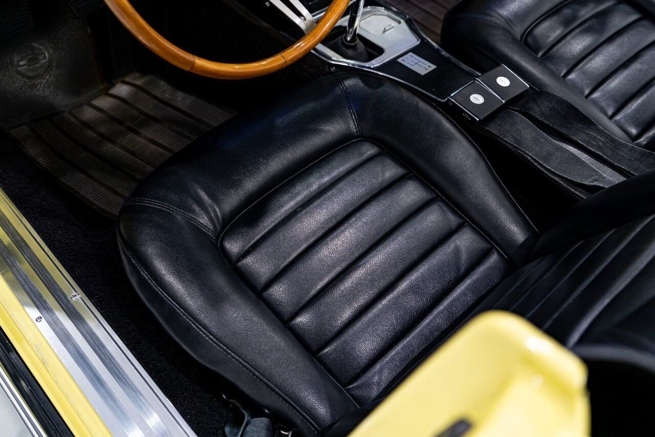 Chevrolet Corvette Matching# 427/425HP IP Code **PRICE IN USD** 1966 Jaune Montréal - photo #13