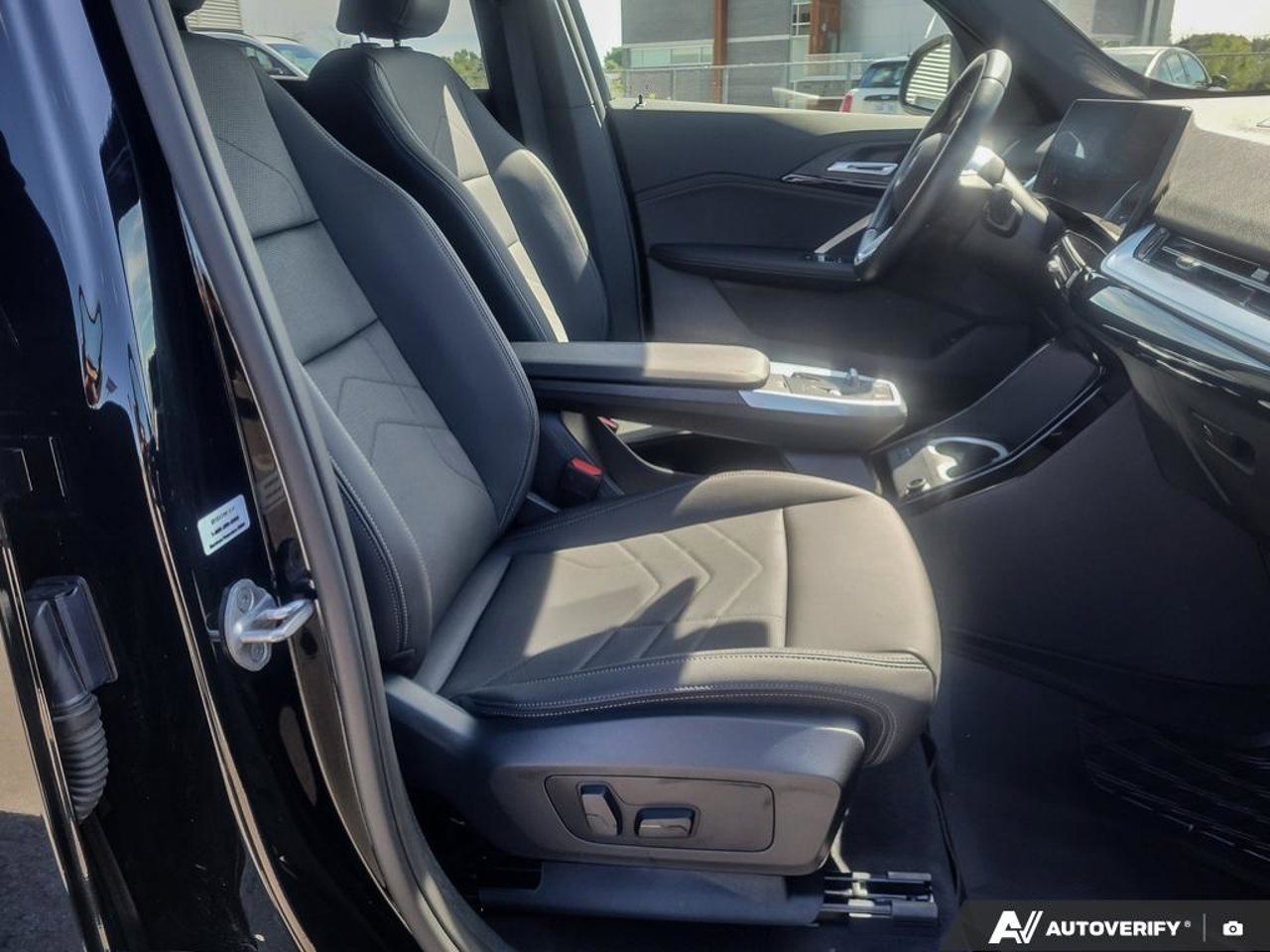 BMW X1 WBX73EF03P5W40164 2023 Noir Mirabel - photo #25