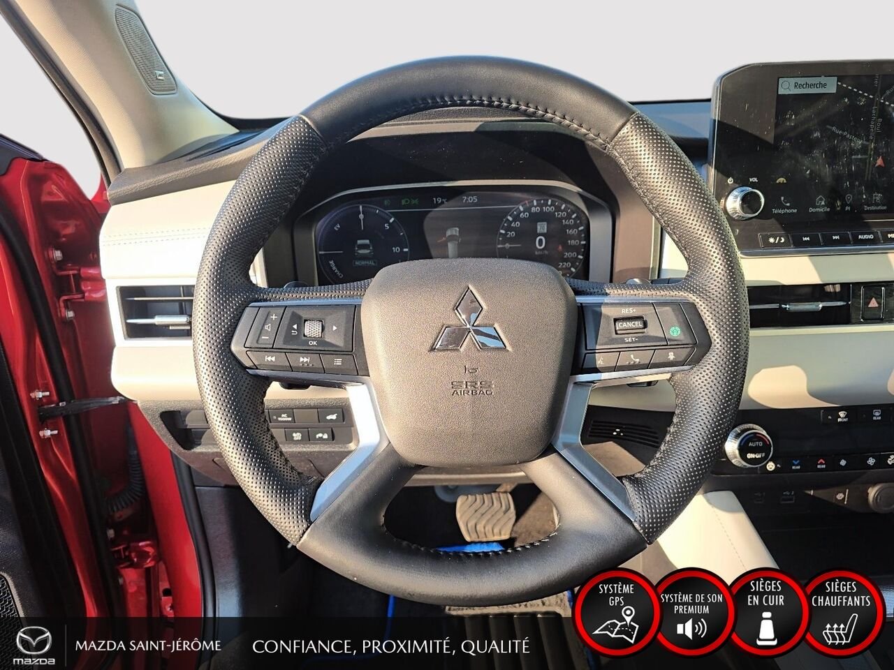 Mitsubishi Outlander GT Premium HYBRIDE RECHARGEABLE | 7 PASSAGERS | TOIT PANO | CUIR | AWD 2024 Rouge Saint-Jérôme - photo #13