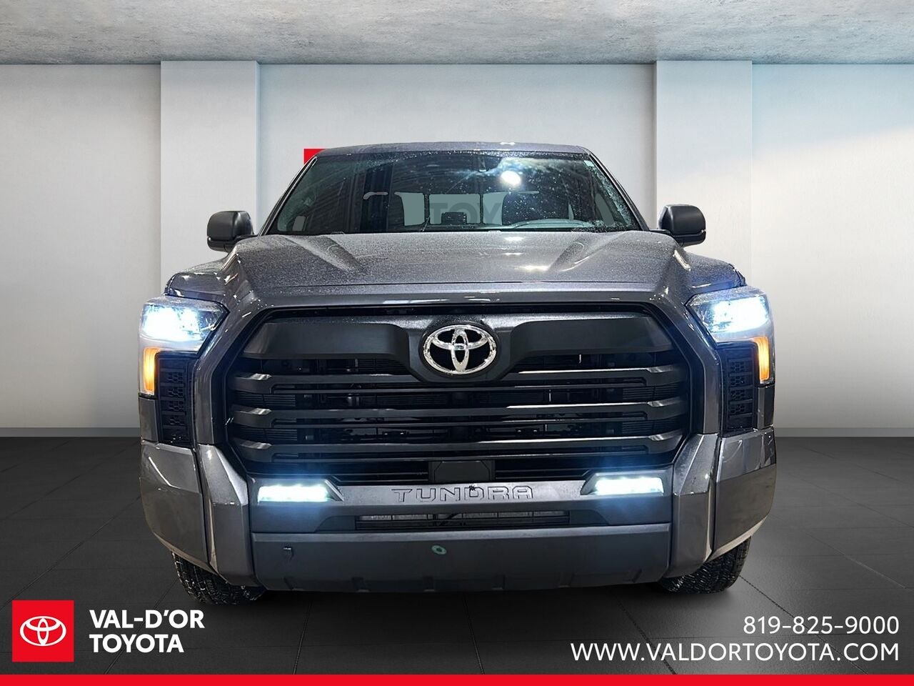 Toyota Tundra SR5 Double Cab 4x4 caisse longue 2026 Gris magnétique métallisé Val-d'Or - photo #1