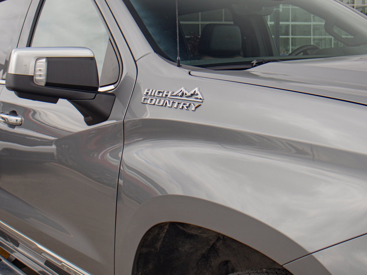 2024 Chevrolet Silverado 1500 4WD Crew Cab 157 High Country Grey Sherwood Park - photo #16