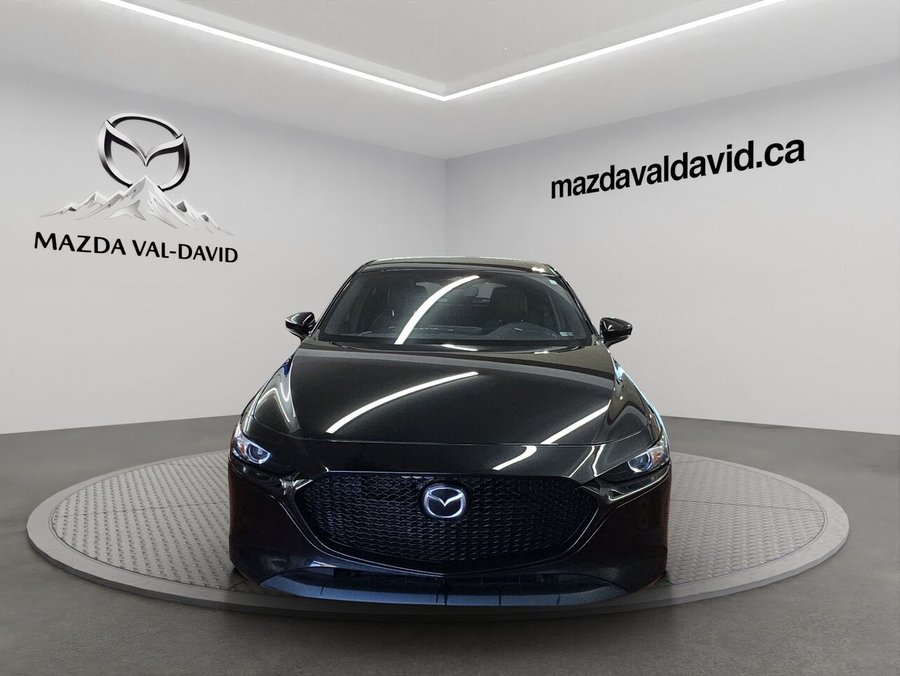 Mazda Mazda3 Sport GS TA BA, VOLANT CHAUFFANT, TOIT OUVRANT, SIÈGES ÉLECTRIQUES 2024 Noir