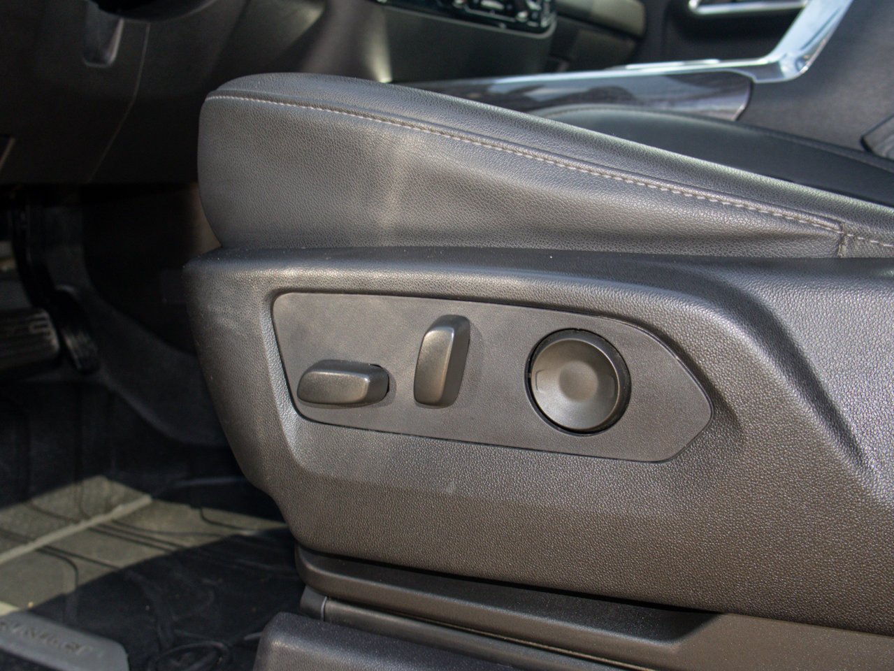 2024 Chevrolet Silverado 2500HD 4WD Crew Cab 159 LTZ Black Sherwood Park - photo #20