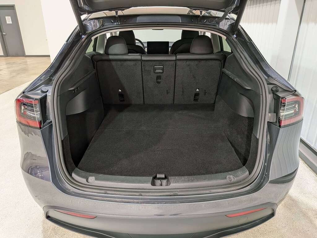 2023 Tesla Model Y RWD Grey Val-David - photo #8