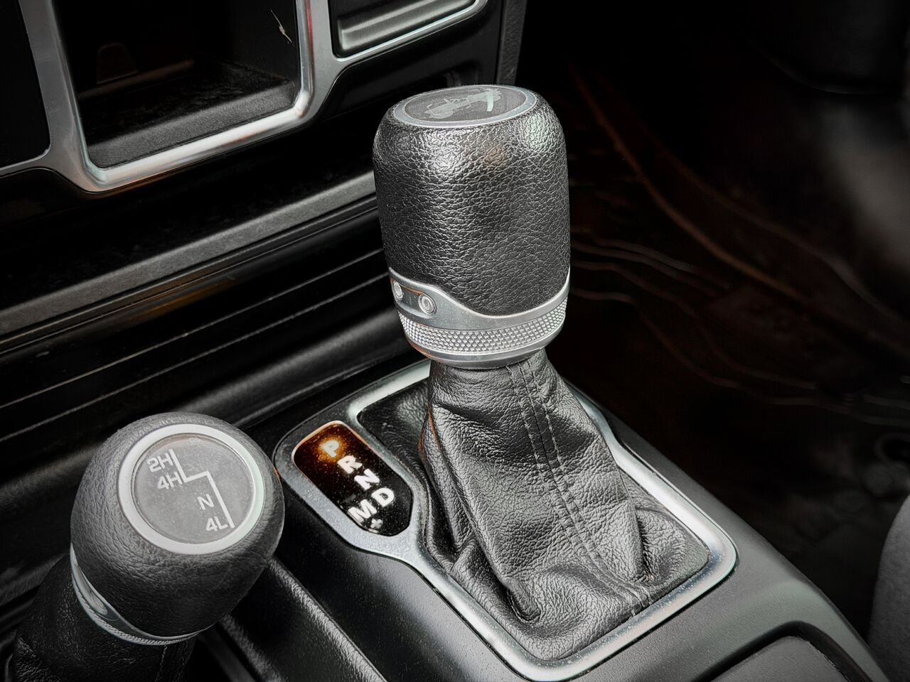 Jeep Wrangler 2022 Argent Notre-Dame-des-Prairies - photo #27